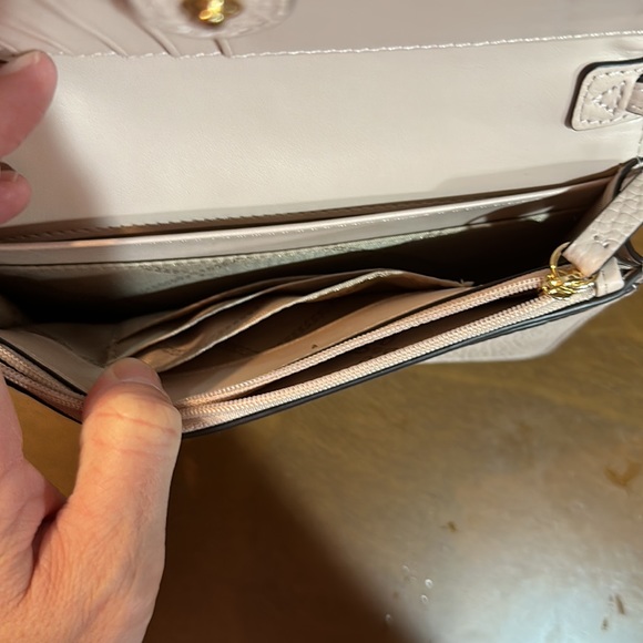 Brand new Michael Kors light pink crossbody! - Picture 4 of 5